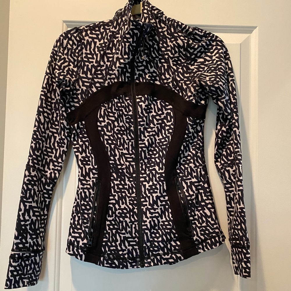 Navy blue and white lulu lemon